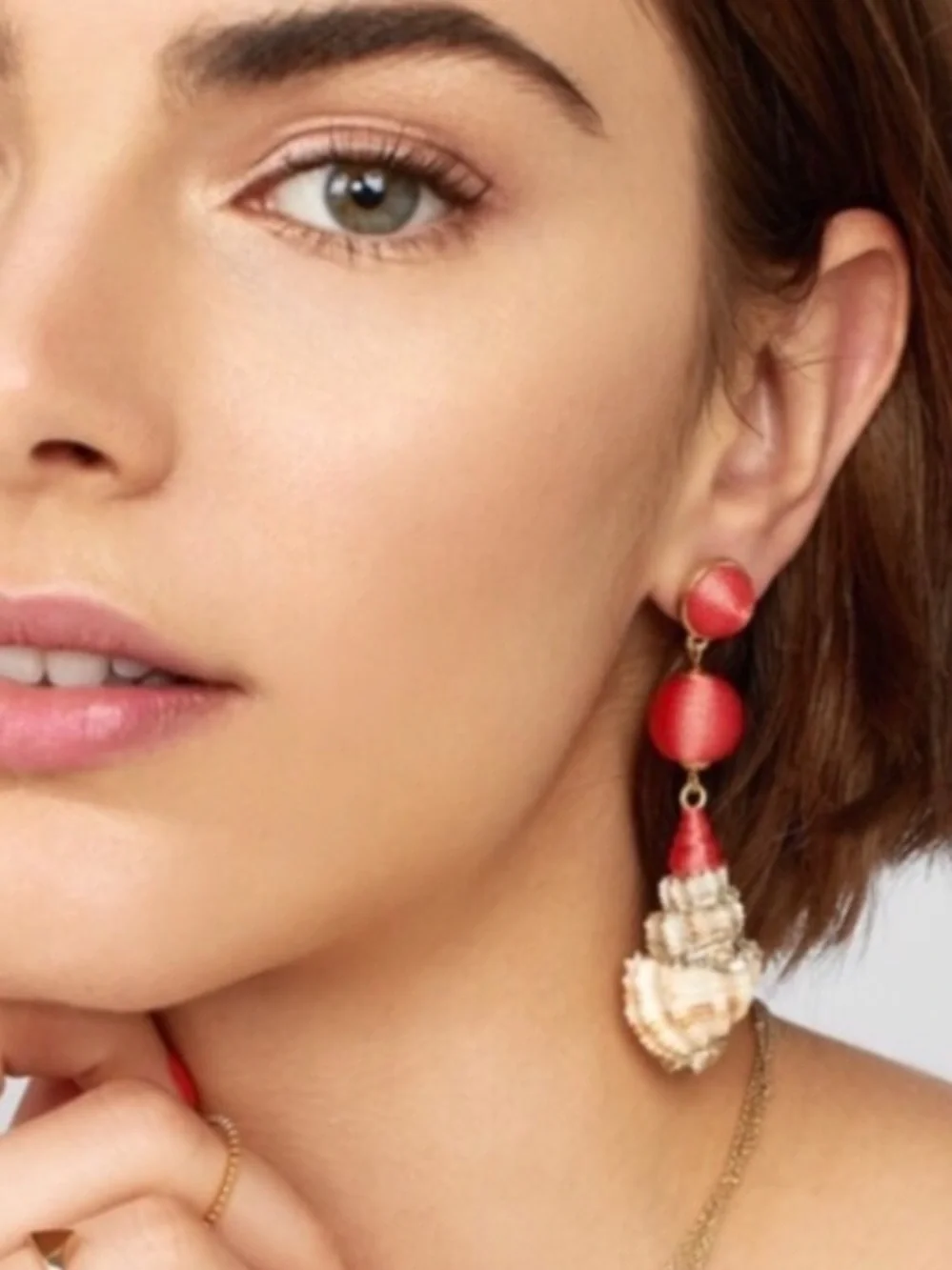 BaubleBar Shell Earrings in Coral. Brand new!